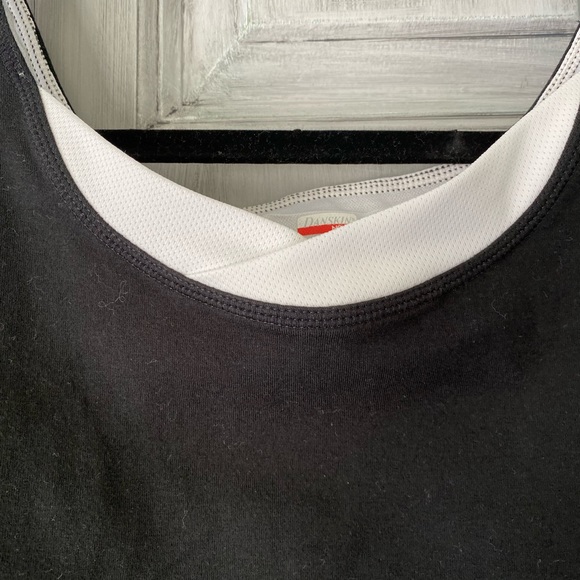 Danskin Black Workout Tank. Size S - Picture 3 of 5